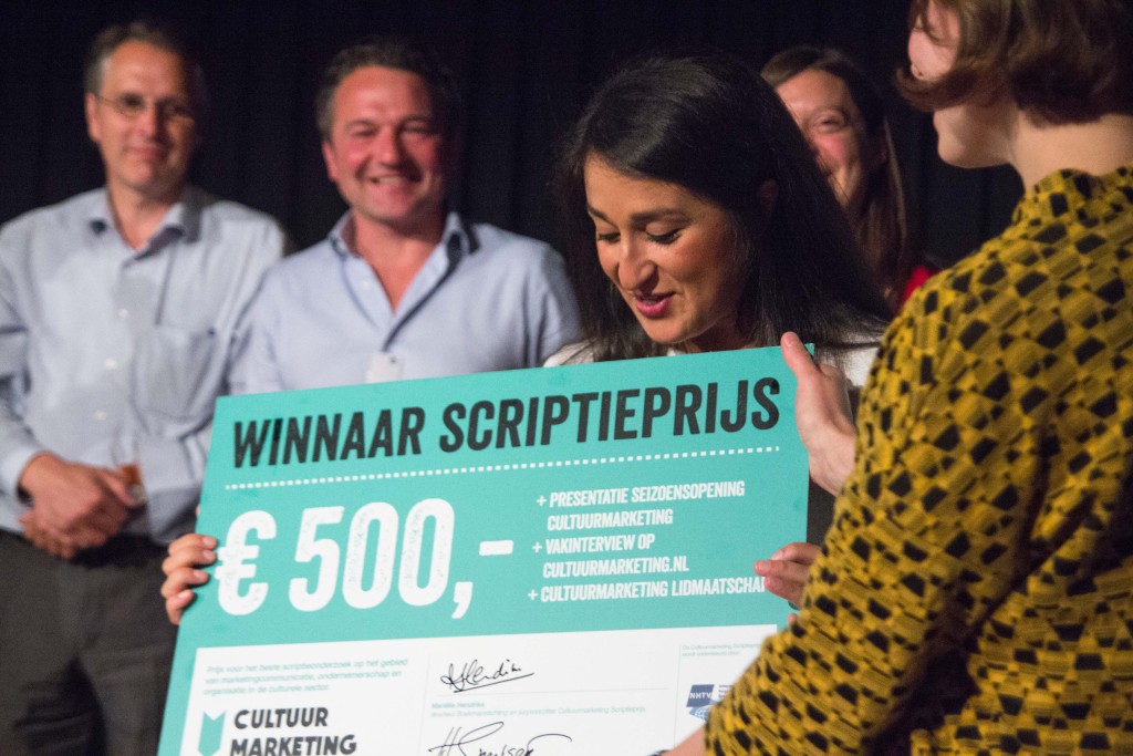 Scriptieprijs winnaar Hassina Bahar